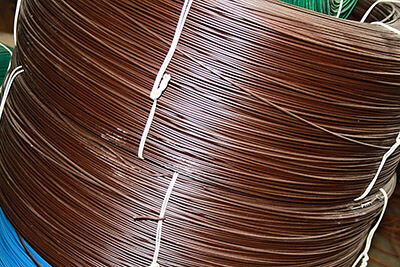 Купить Проволока с полимерным покрытием ТНС d=1.5мм, коричневая по цене 115000руб.